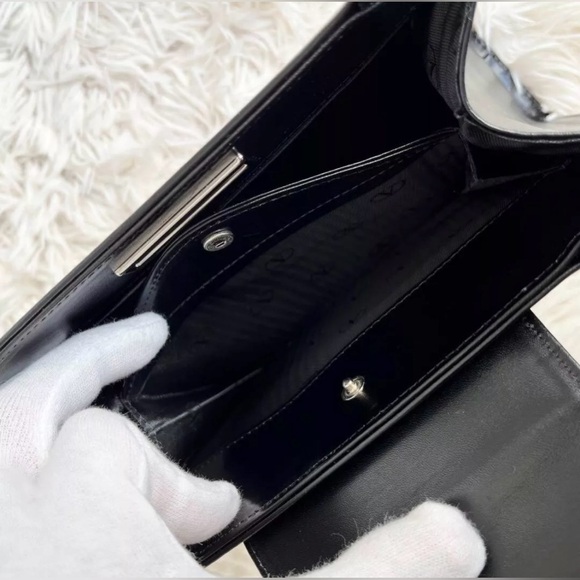 Valentino Garavani Vintage Black Leather Handbag RARE- ONLY ONE ON POSH! - Picture 13 of 15